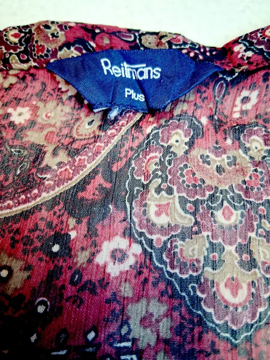 Reitmans Burgundy Paisley Button-Front Blouse - Picture 5 of 6